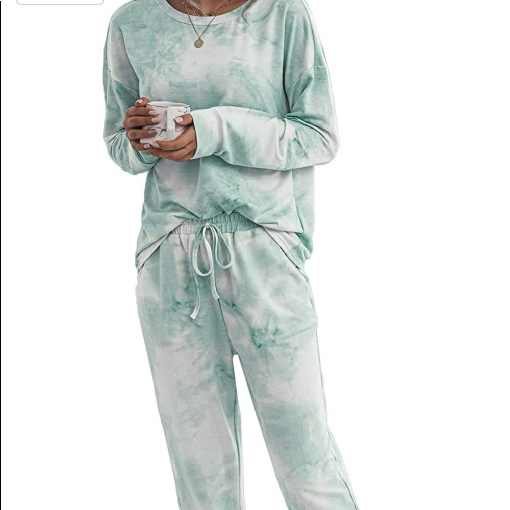 Green tie dye lounge set panamas medium like Vici
